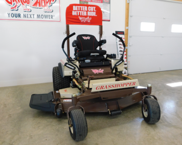 Grasshopper mid-mount zero-turn mower 